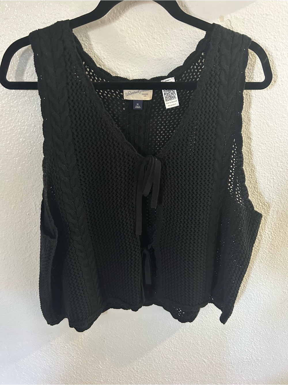 Universal Thread Black Knit Tie-Front Sleeveless Vest